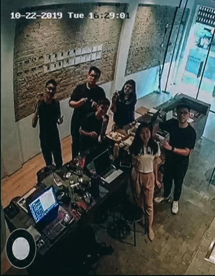 メダン セマラム アット サン ヤッ センホステル エクステリア 写真